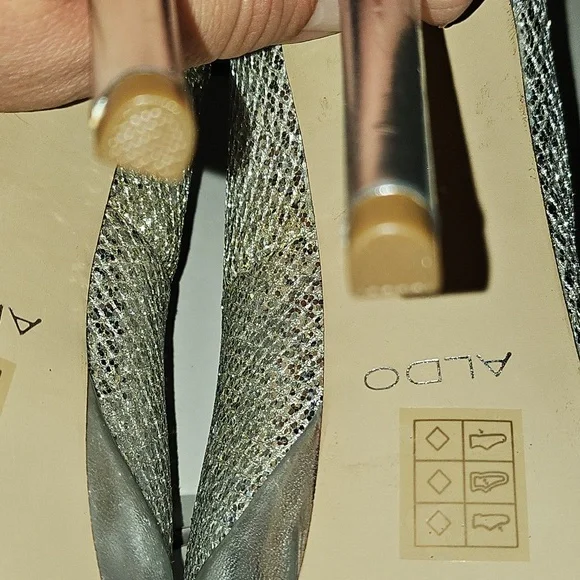 Aldo Fran Silver Platform Heels Size 8 - Picture 14 of 16